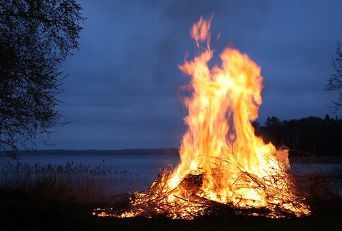 Die Gnade Gottes wie ein Feuer neu entfachen.