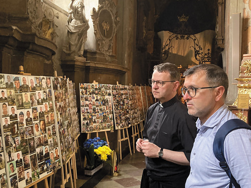 P. Christian Marte erlebte bei seinem „Besuch“ in der Ukraine viele eindrückliche Begegnungen und erfuhr gleichsam die ganze Bandbreite an Gefühlen: Trauer, Angst, Sorge, Not, aber auch Hoffnung.